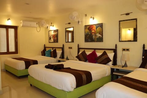 Family Triple Room | Free WiFi