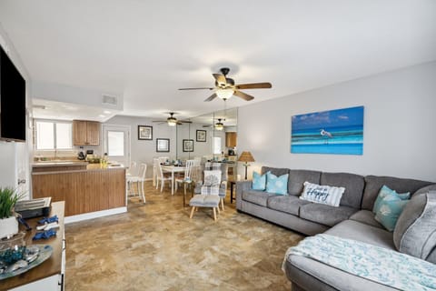 Welcome to "Beach A Holic". This 2 Bedroom, 1.5 Bath Townhome sleeps 5.