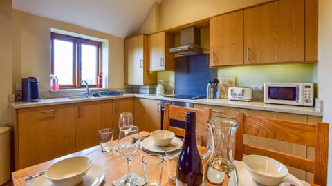 Kitchen, Inglenook Barns (Cider House), Bolthole Retreats