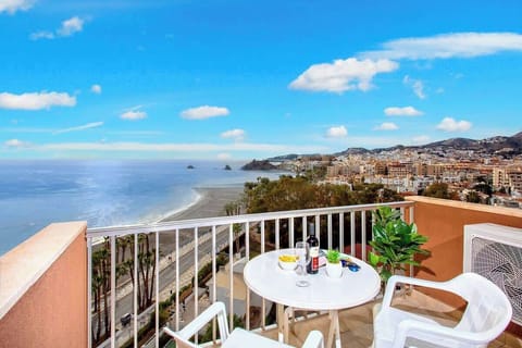 Superb view of the sea from the 10th floor