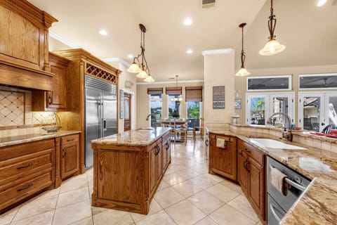 Kitchen with Gas Stove Top and Dual Top and Bottom Ovens