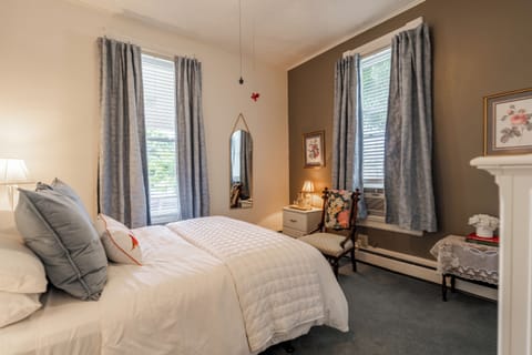 Pet Friendly Suite Near East Harbor State Park
