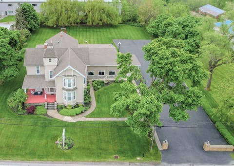 Drone photo of property great for family reunions and weddings