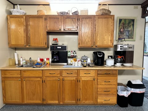 Main Kitchenette