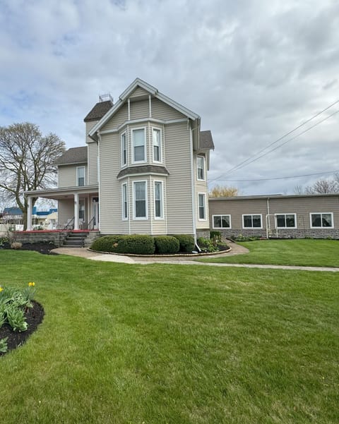 Victorian Inn Bed & Breakfast