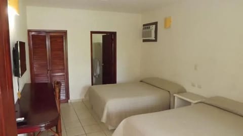 Basic Double Room | Free WiFi, bed sheets