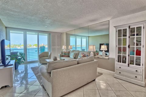 Condo, 1 King Bed with Sofa bed (Bahia Vista 361- Club Bahia) | Living area | TV