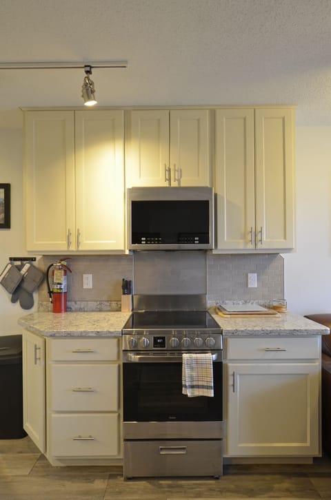 Oven, stovetop, and microwave, all ready for you.