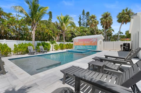 White Palms gorgeous pool