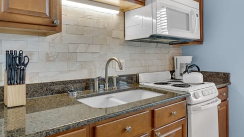 STQ1208A Kitchen Area