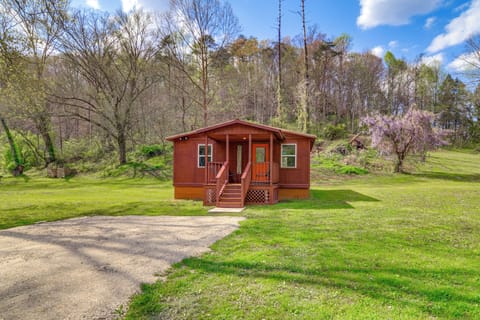 Beattyville Vacation Rental | 2BR | 1BA | 576 Sq Ft | Exterior Stairs to Enter