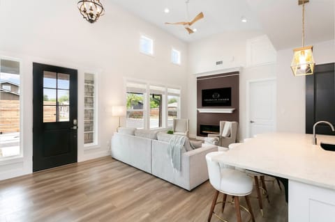 Smart Tv, Electric Fireplace