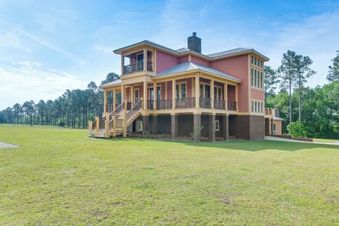 Fitzgerald Vacation Rental | 3BR | 4BA | 3,400 Sq Ft | Step-Free Entry