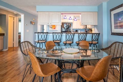 Beautiful new LVP flooring throughout