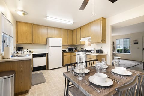 Fully equipped kitchen with a dining area ready for home-cooked meals