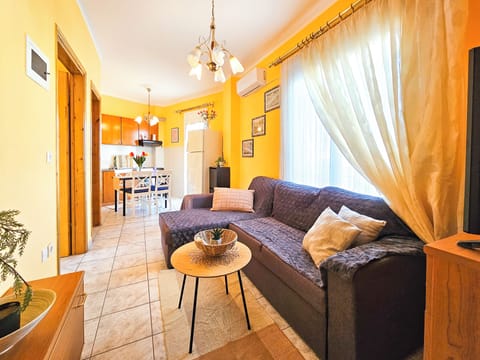 Classic Apartment, 1 Bedroom | 2 bedrooms, blackout drapes, soundproofing, iron/ironing board