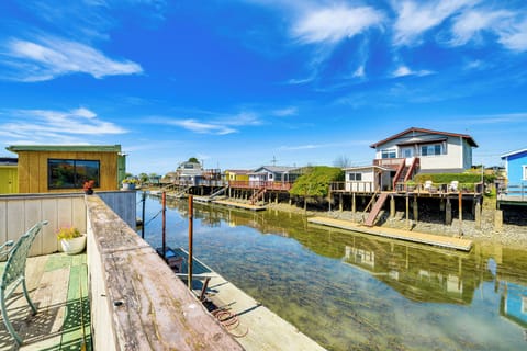 Eureka Vacation Rental | 3BR | 2BA | 1,400 Sq Ft | Stairs Required to Enter