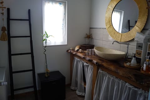 Family Suite, 2 Bedrooms, Private Bathroom, Garden View | Bathroom | Shower, hair dryer, towels, soap