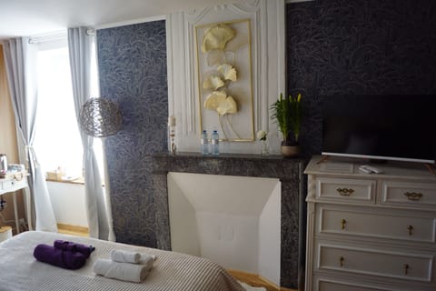 Family Suite, 2 Bedrooms, Private Bathroom, Garden View | Minibar, individually decorated, individually furnished, blackout drapes