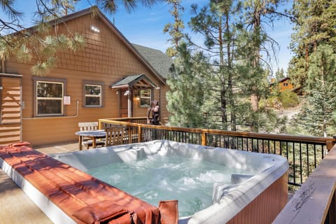 Cabin, Multiple Beds, Hot Tub, Mountain View (2056) | Outdoor spa tub
