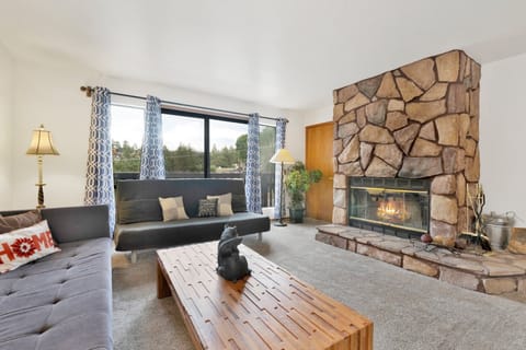 Condo, Multiple Beds, Patio, Mountain View (2341) | Living area | Fireplace