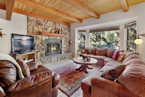 Cabin, Multiple Beds, Patio, Mountain View (2060) | Living area | Fireplace