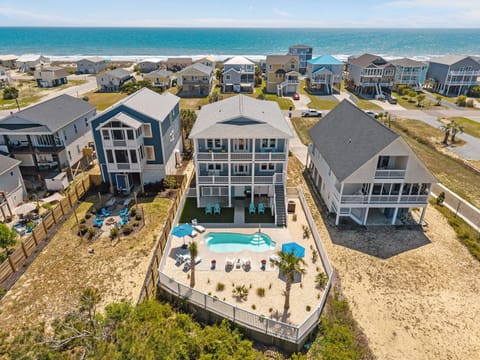 Your private Oasis!  Gorgeous ocean & marsh Views.