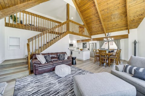 Munds Park Vacation Rental | 4BR | 3BA | Steps to Enter | 2,485 Sq Ft