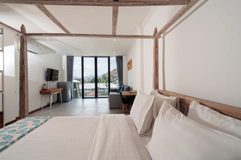 Deluxe Double Room, Sea View | WiFi (free)