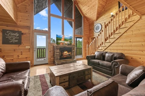 Cabin, 6 Bedrooms | Living area | Smart TV