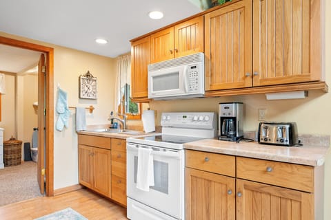 Fully equipped kitchen