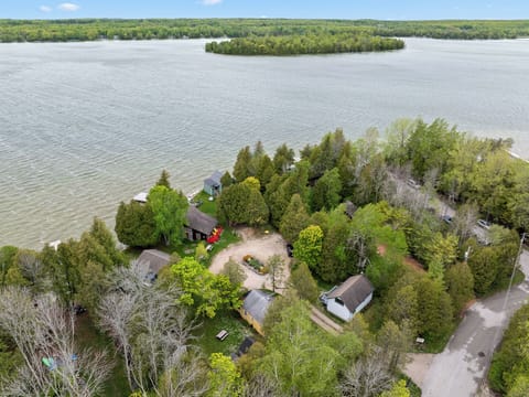 Shared fire pit with 6 cabins on one property!