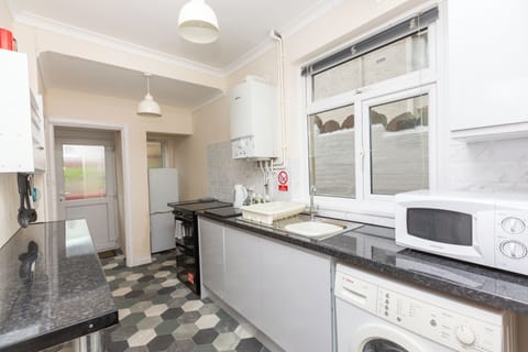 Superior House | Private kitchen | Microwave, electric kettle