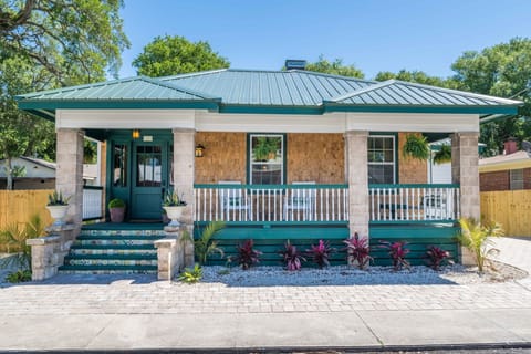 19th-Century curb appeal on the most historical road in Lincolnville!