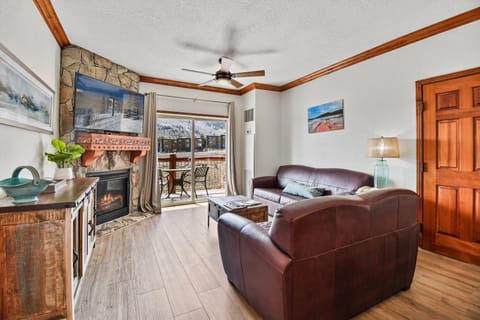 Spacious living room.
