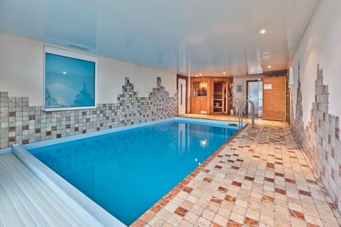 Holiday Home Swimming Pool