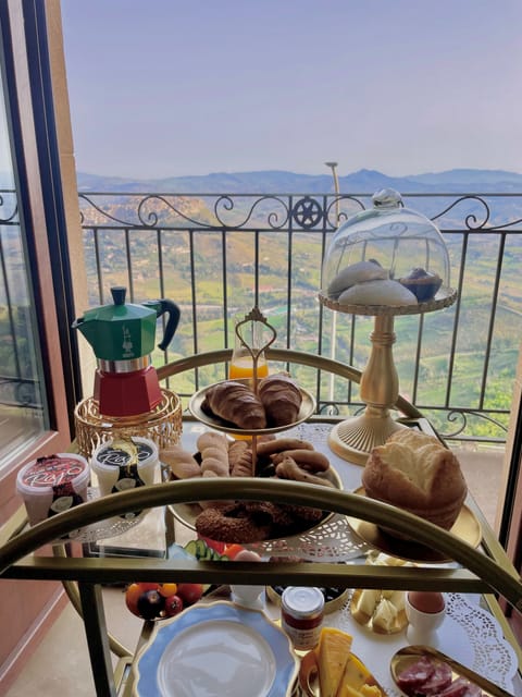 Daily full breakfast for a fee