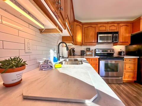 Bright spacious prep space