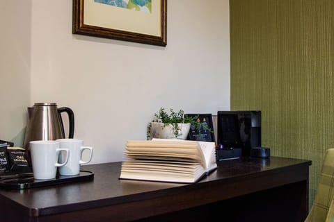 Nespresso Machine and working space - fast WiFi