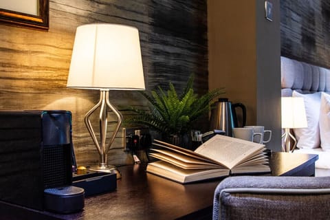 Great working space, Nespresso machine