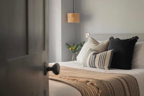 1 bedroom, high-speed internet