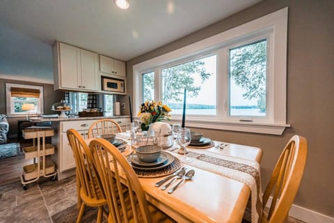 House | 2 bedrooms, iron/ironing board, Internet