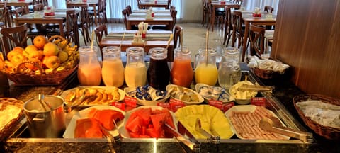 Free daily self-serve breakfast