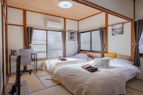 Basic Apartment | 2 bedrooms, iron/ironing board, WiFi (free)