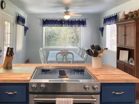 Grey Whale -  Modern and chic