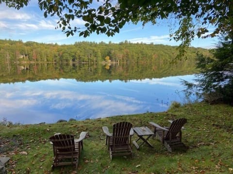 Ready for your evening cocktail? Water's Edge has the perfect spot for you to enjoy it.