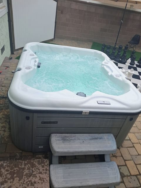 Cozy Jacuzzi