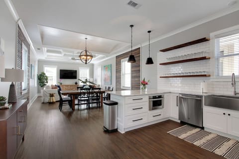 Full Kitchen with dining room/living room