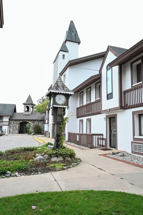 Main lodge where the indoor pool is located