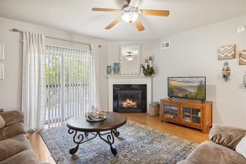 Spacious Living Room with Gas Fireplace, Sleeper Sofa and SMART TV with Cable & WIFI throughout vacation rental